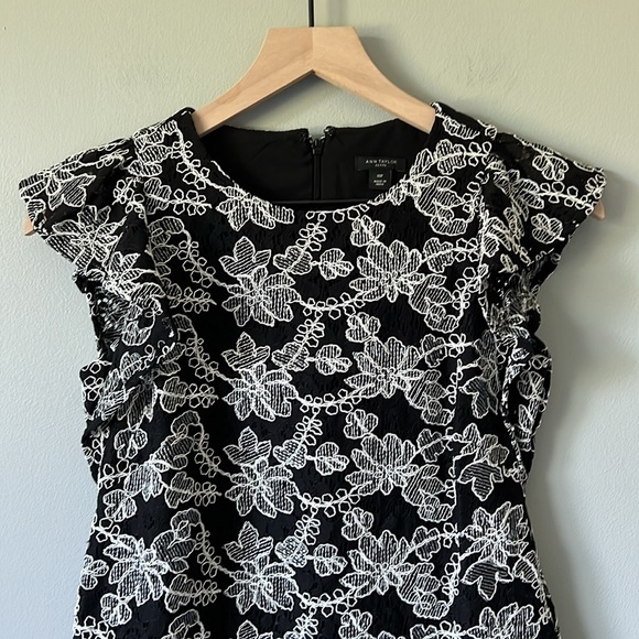 Ann Taylor Floral Dress - Size 00P - Picture 2 of 8